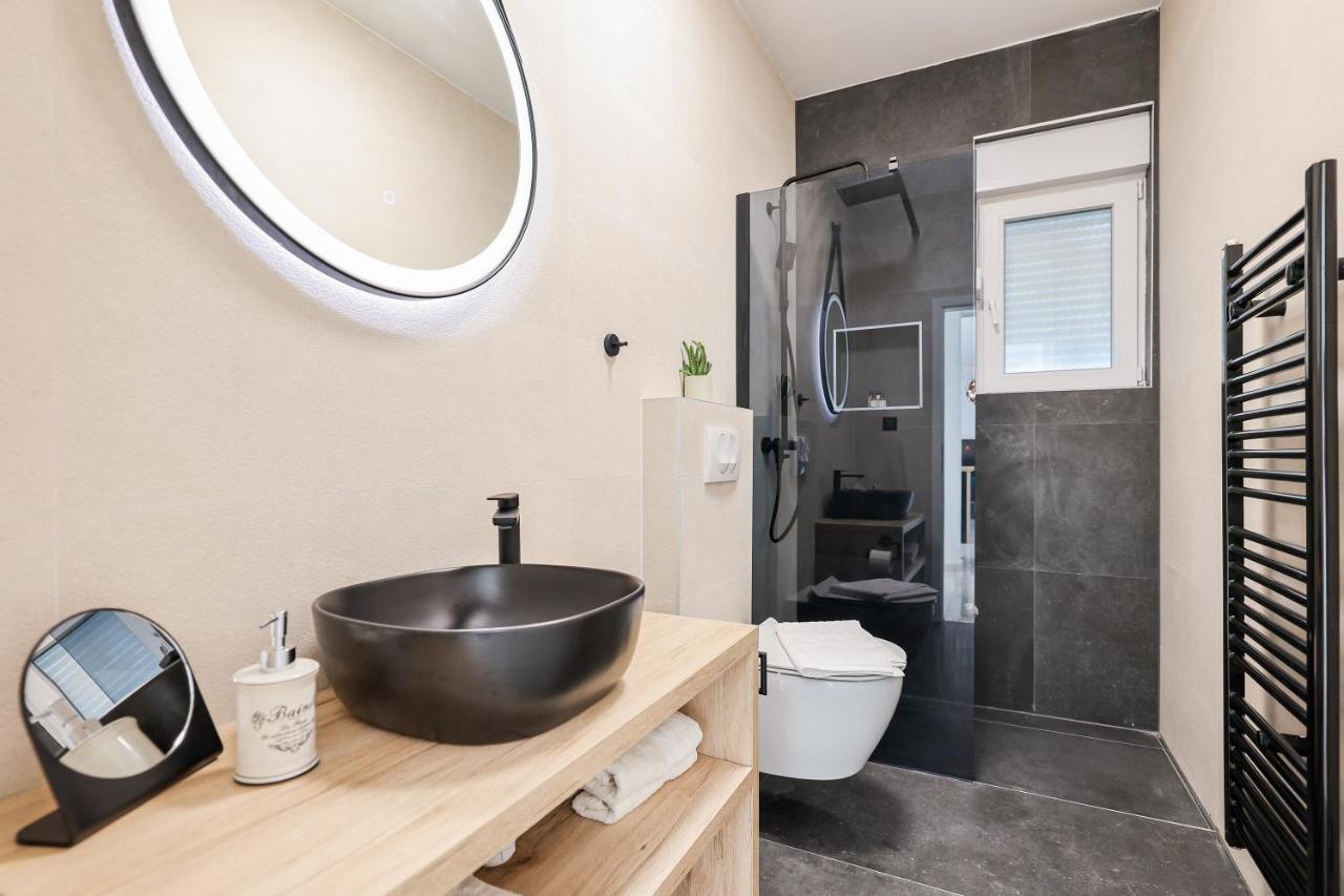 Вилла La Reina House - Private Heated Pool Бибинье Экстерьер фото