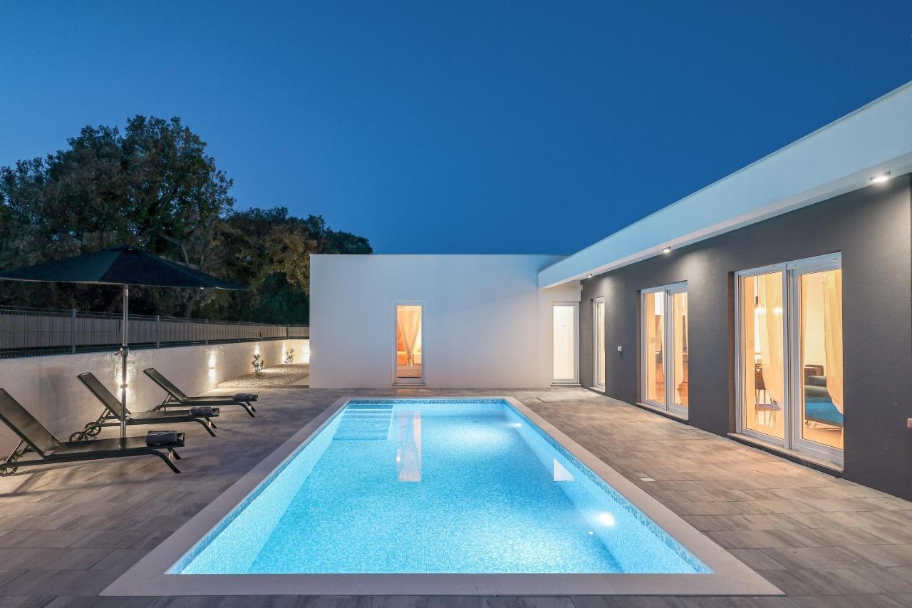 Вилла La Reina House - Private Heated Pool Бибинье Экстерьер фото