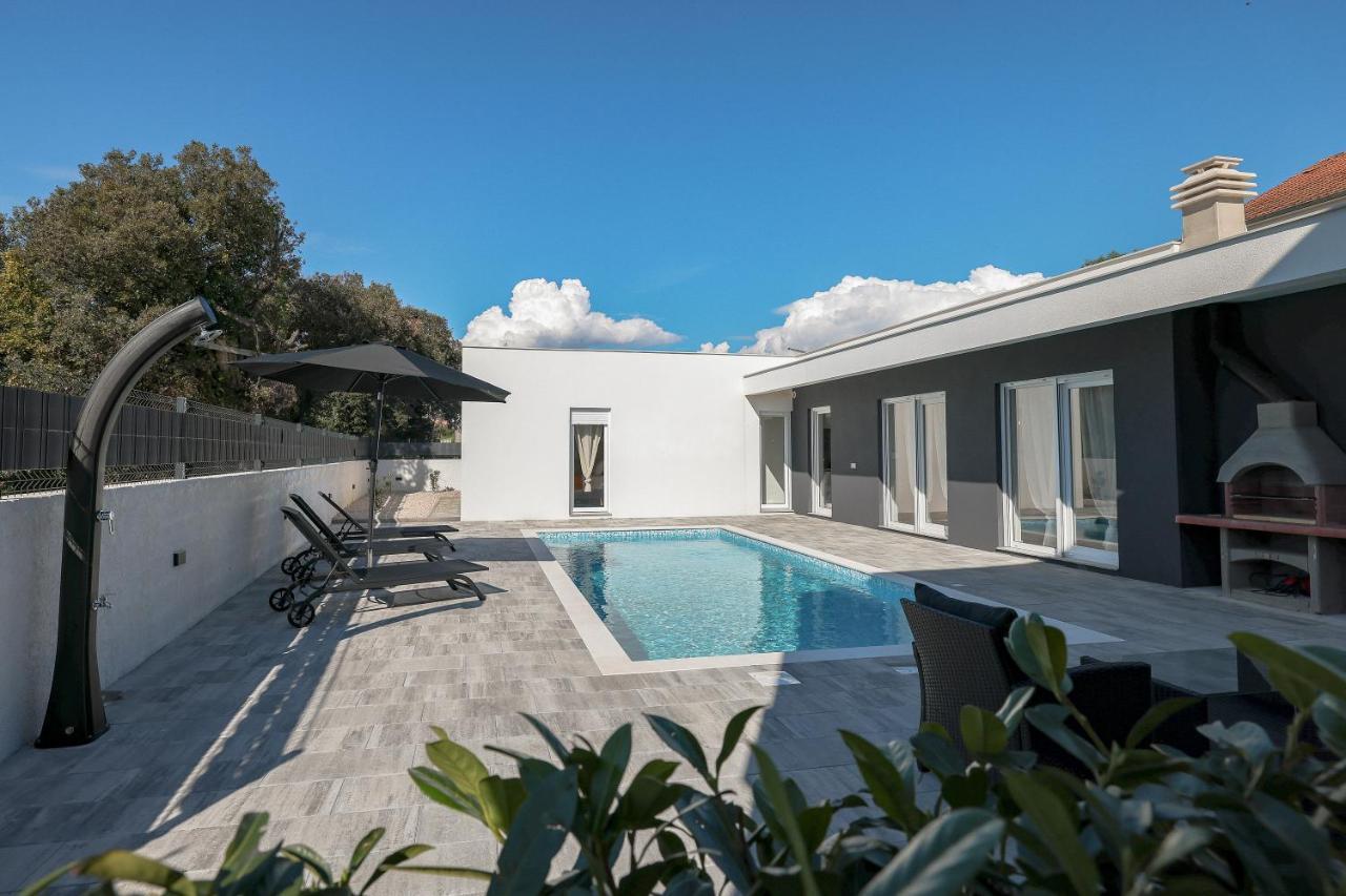 Вилла La Reina House - Private Heated Pool Бибинье Экстерьер фото